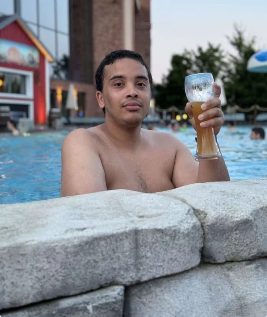 Nesim - Gay in Schwerin Profil von Nesim, 41 Jahre, Gay in Schwerin (Brandenburg)