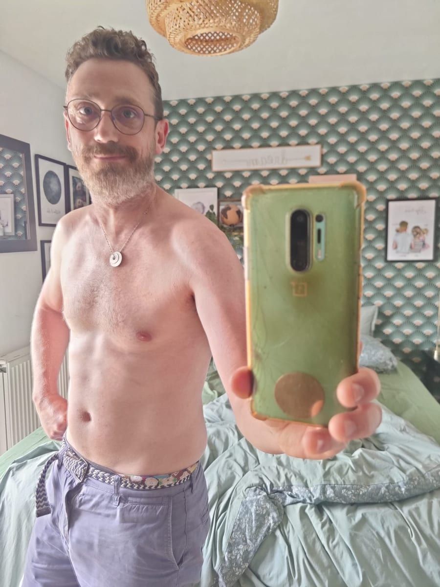 Profil von Paris, 25 Jahre, Gay in Seelow (Brandenburg)