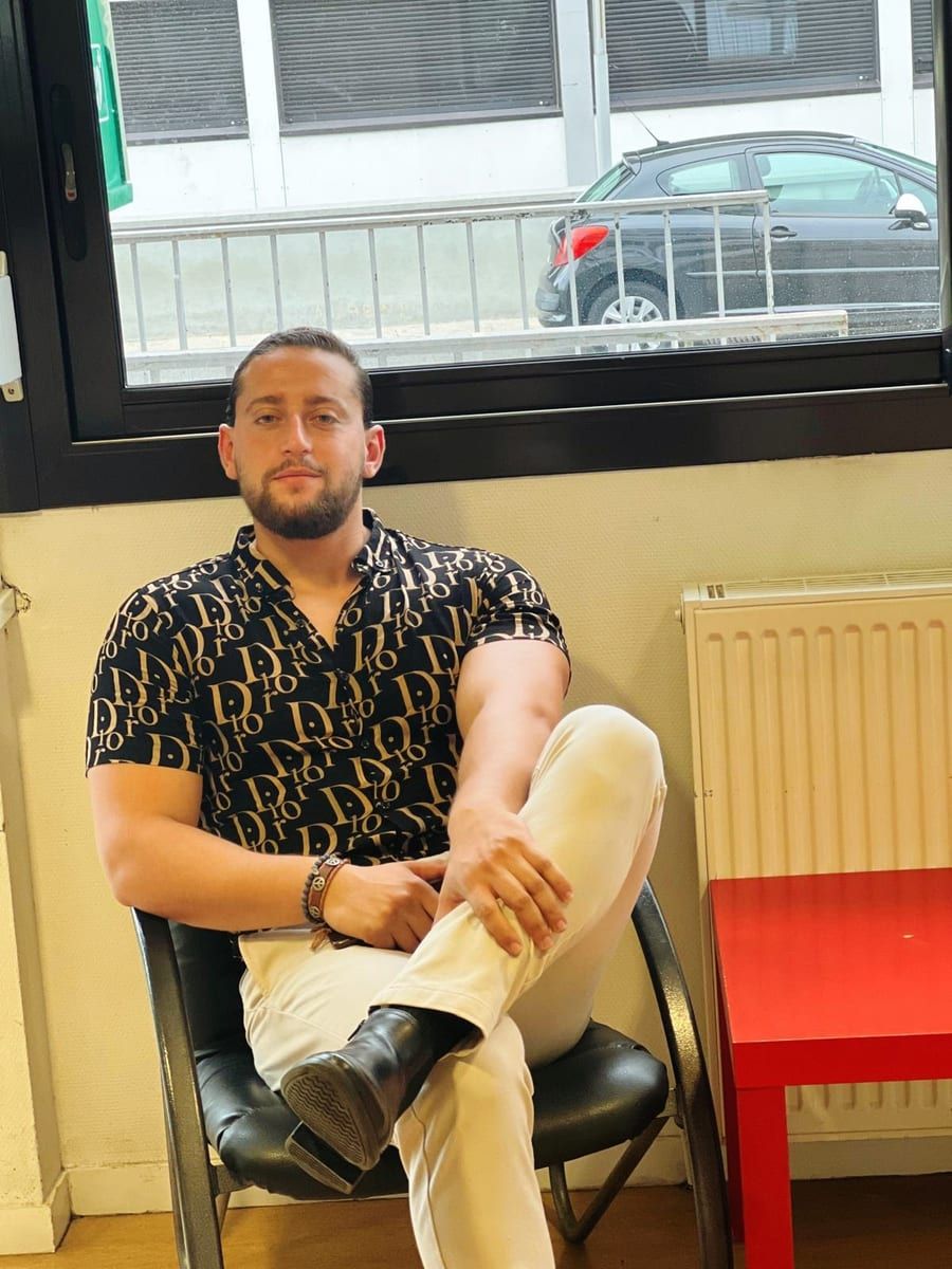 Abdel-rahmane - Gay in Bronkow Profil von Abdel-rahmane, 39 Jahre, Gay in Bronkow (Brandenburg)