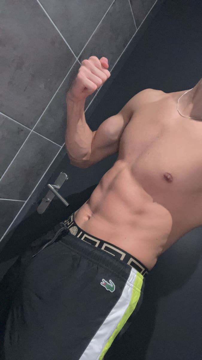 Profil von Aladji, 24 Jahre, Gay in Pessin (Brandenburg)