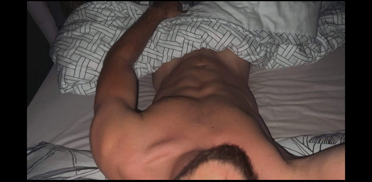 Profil von Charles-emile, 24 Jahre, Gay in Halbe (Brandenburg)